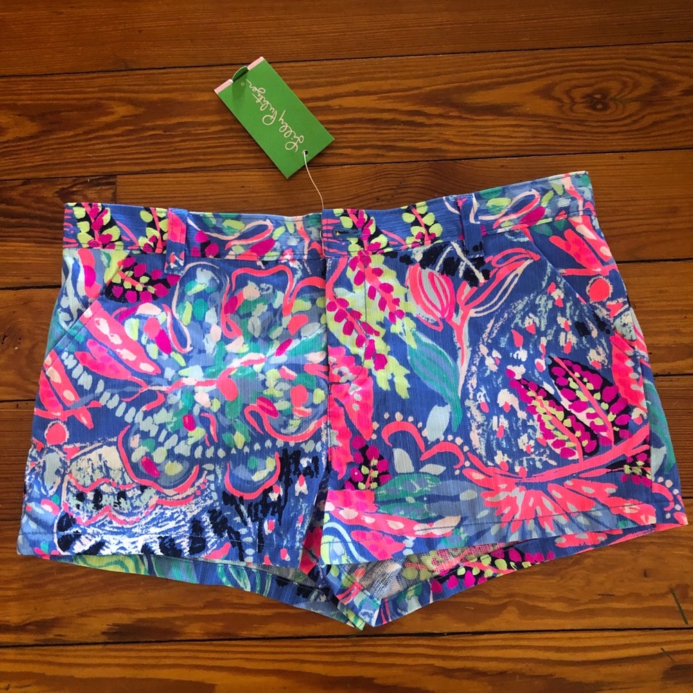 NWT Lilly Pulitzer Fantasy Garden Shorts Size 14